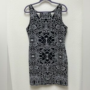 Axel XL Women’s Elegant Black and White Patterned Dress Fully Lined Gorgeous